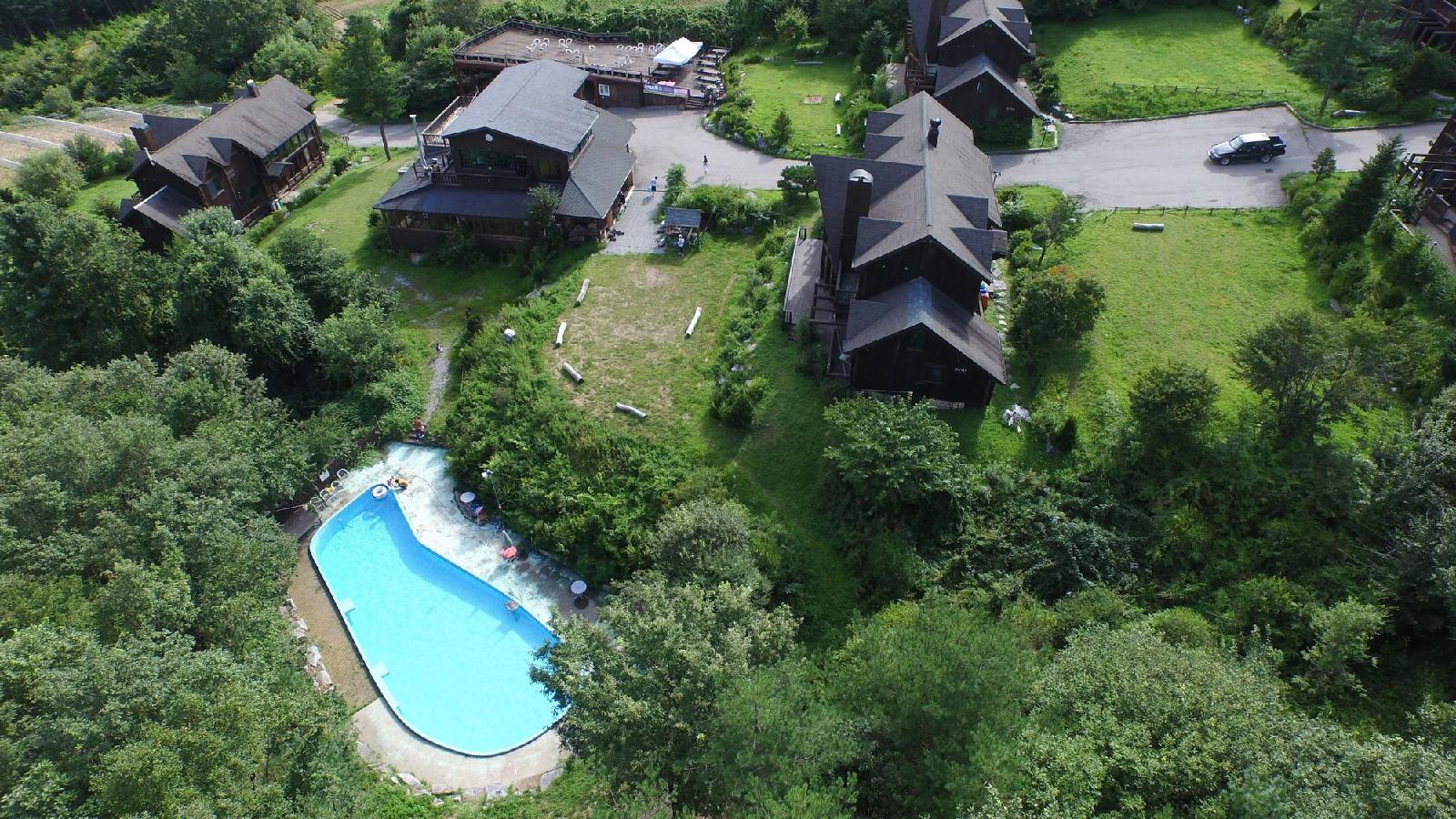 Chalet Resort