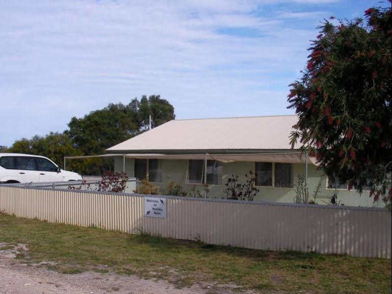 Wallaby Bob's