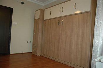 Ezra Suites