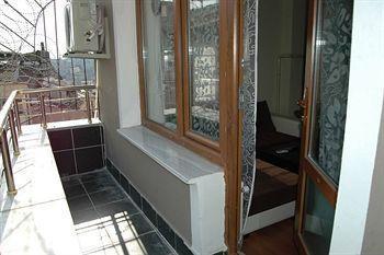 Ezra Suites