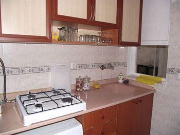 Ezra Suites