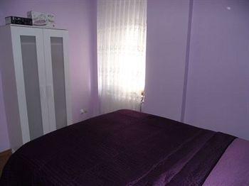 Ezra Suites