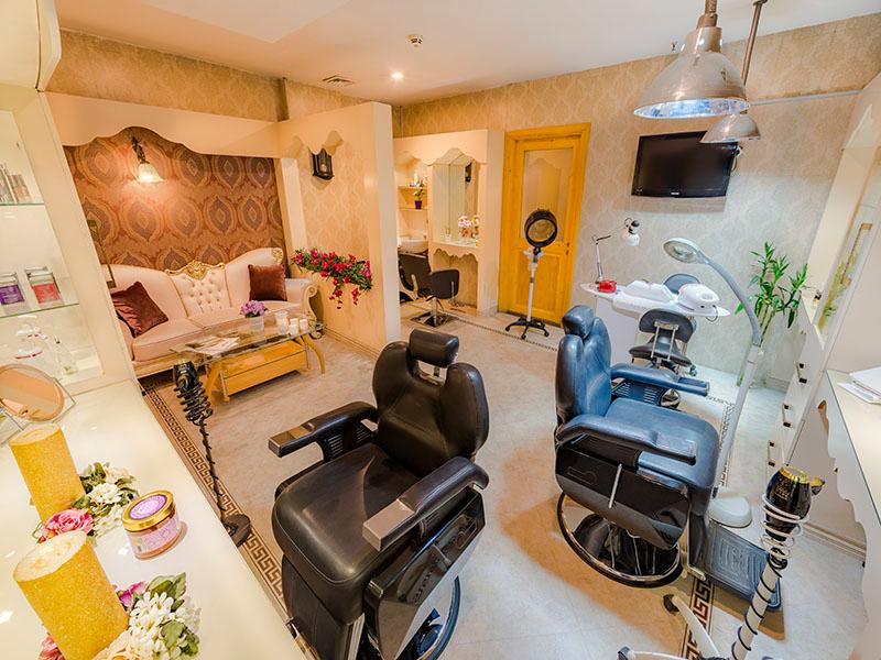Ghasre Talaee Hotel
