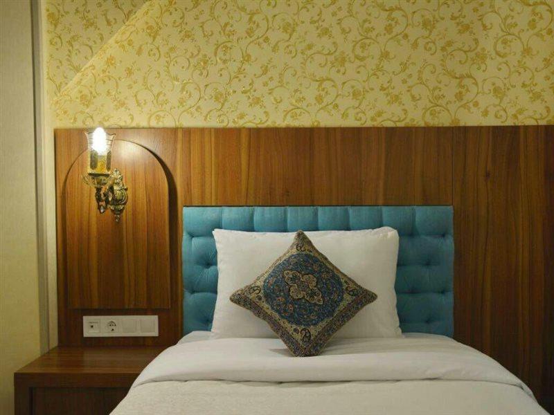 Arg Hotel