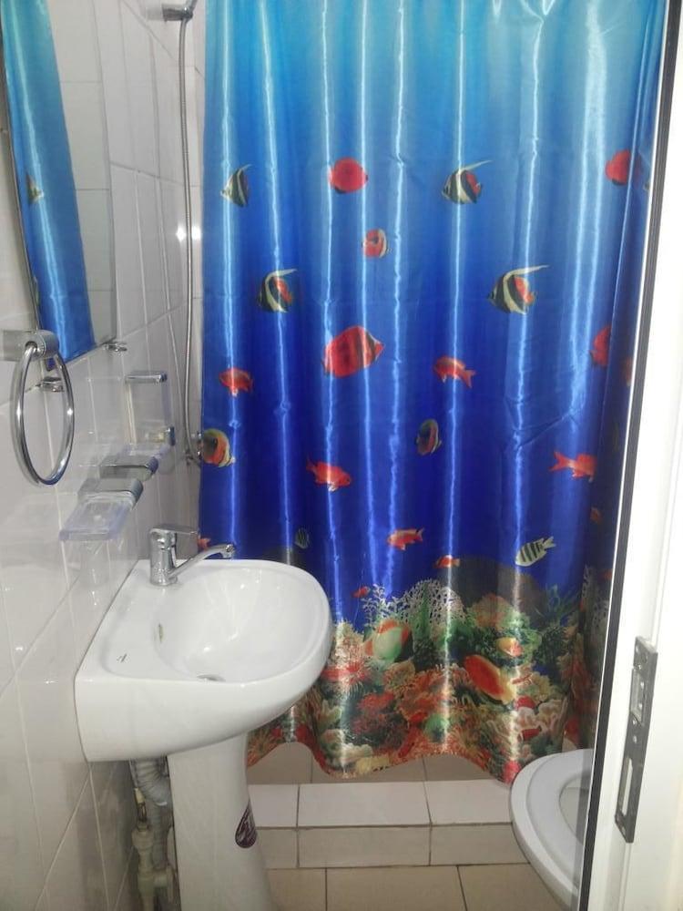 Kuze Hotel