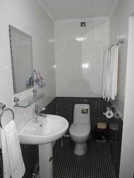 Kuze Hotel