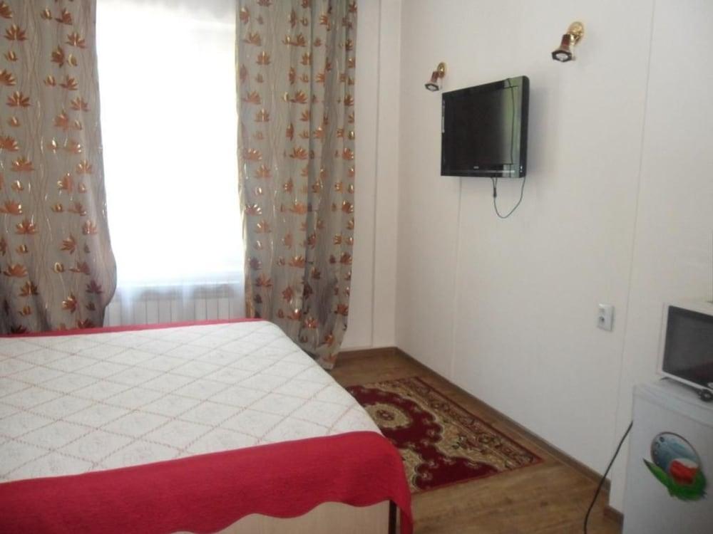 Kuze Hotel