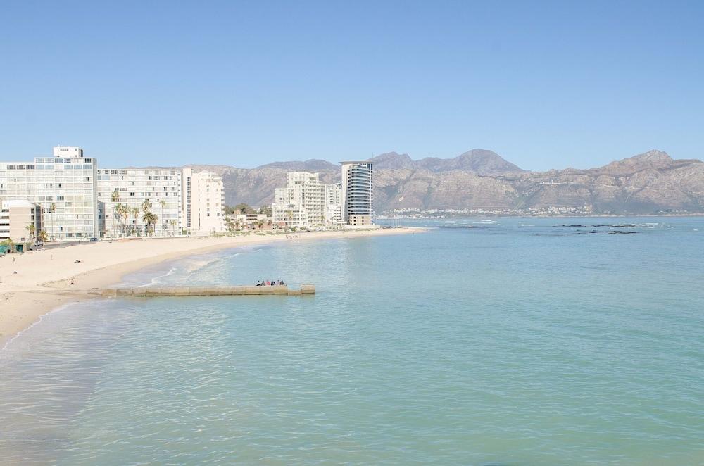 Strand Pavilion