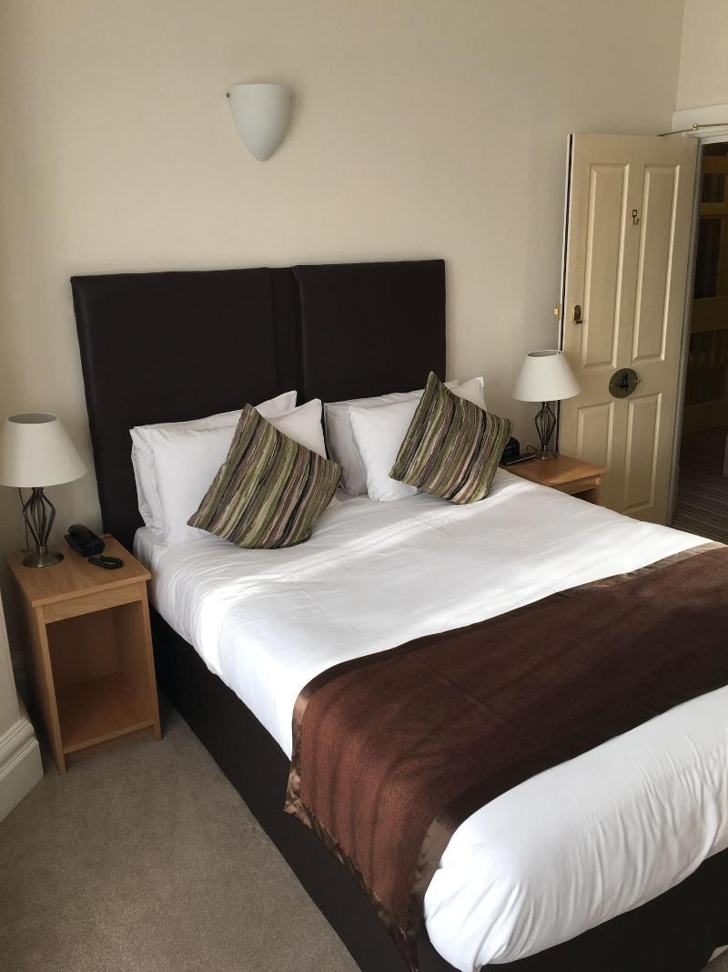 Wakefield Limes Hotel