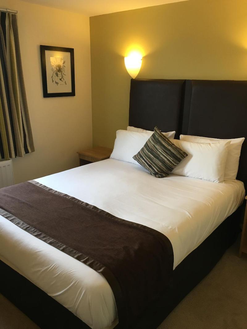 Wakefield Limes Hotel