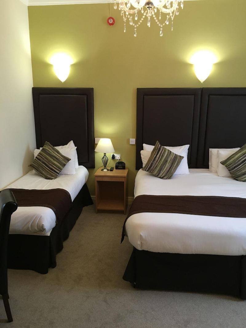 Wakefield Limes Hotel