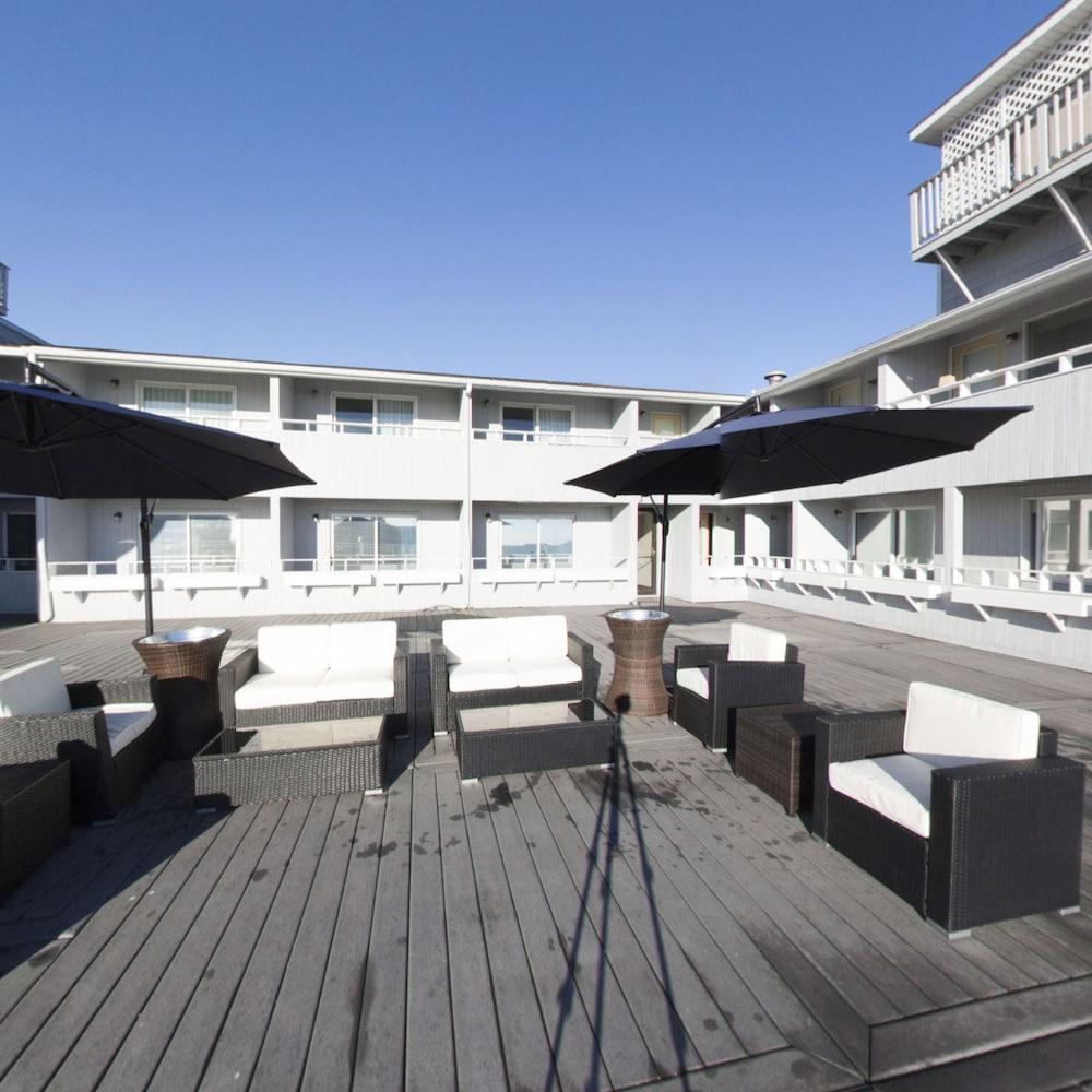 Aqua Blue Hotel