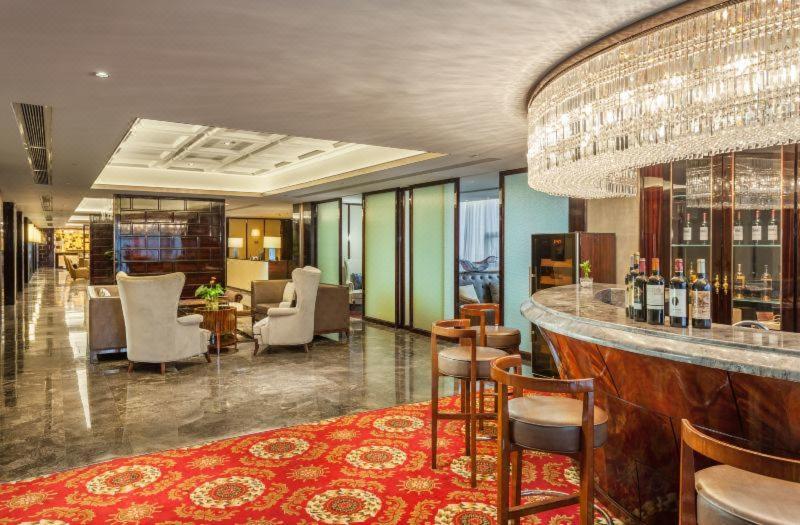 Howard Johnson Huachen All-Suites Apartment Hotel