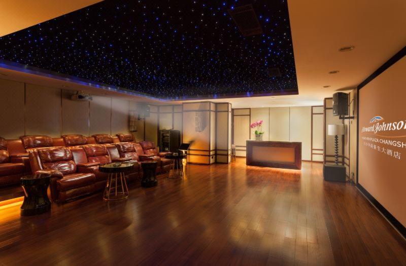 Howard Johnson Huachen All-Suites Apartment Hotel