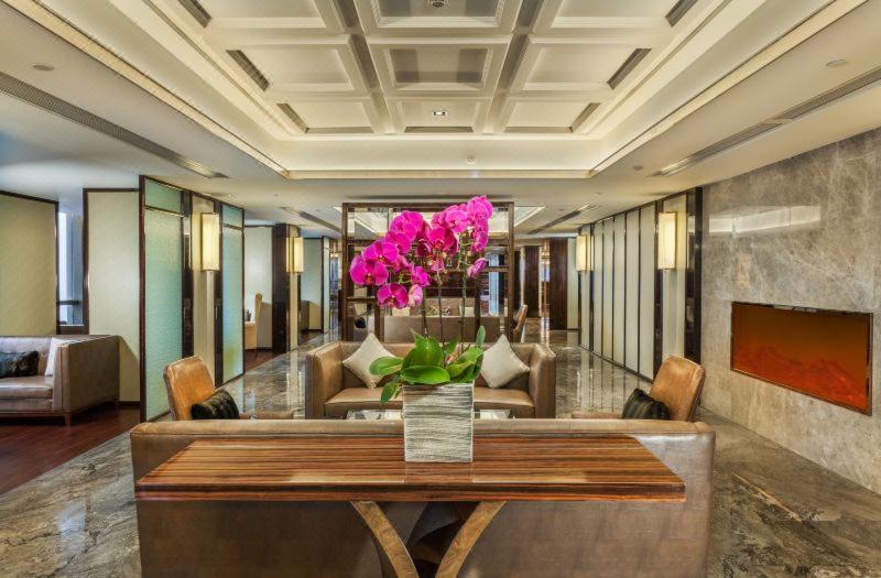Howard Johnson Huachen All-Suites Apartment Hotel