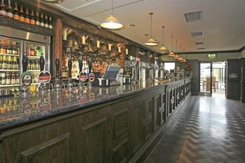 The Royal Hop Pole
