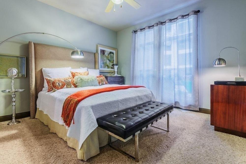 Oakwood at Mosaic South