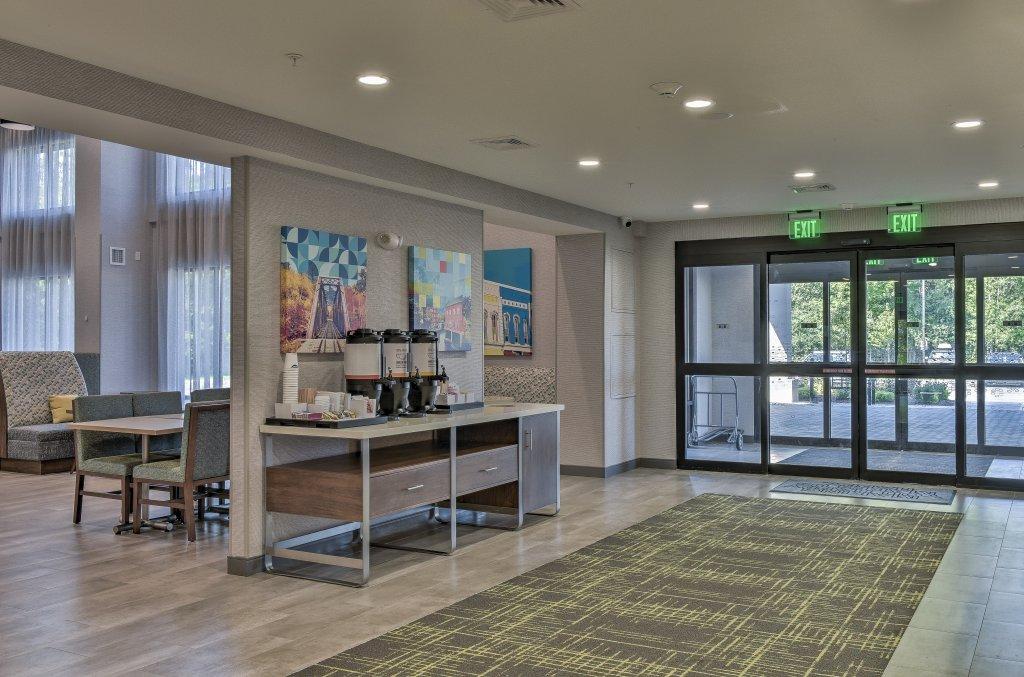 Hampton Inn & Suites Keene, NH