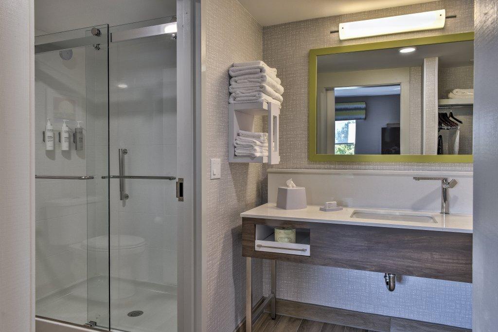 Hampton Inn & Suites Keene, NH