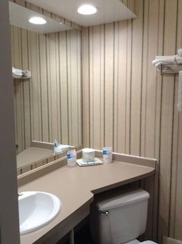 Dollinger's Motor Inn