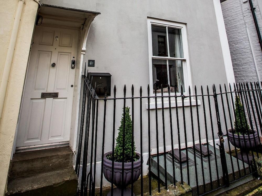 No 8 Accommodation