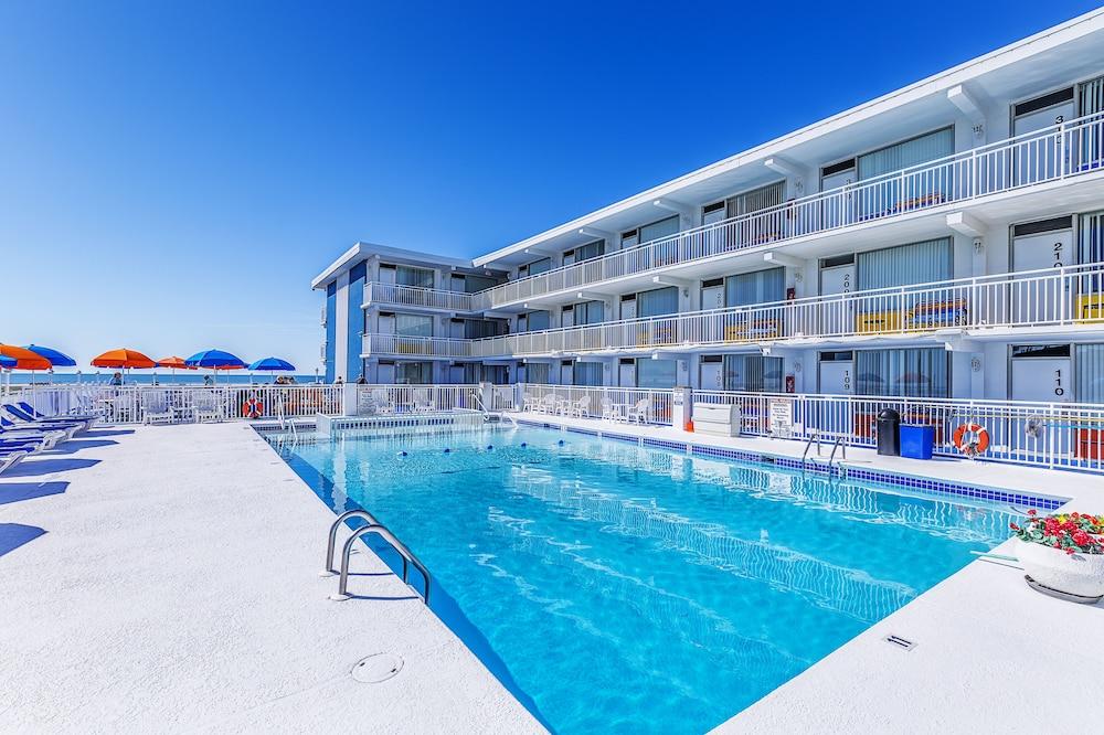 The Crusader Oceanfront Family Resort