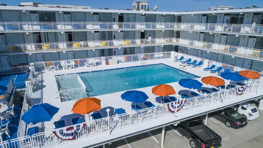 The Crusader Oceanfront Family Resort