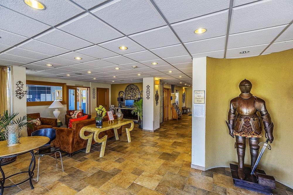 The Crusader Oceanfront Family Resort