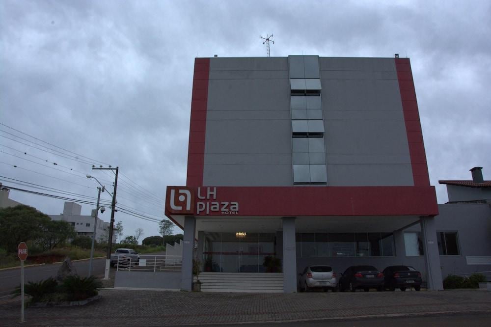 Lh Plaza Hotel