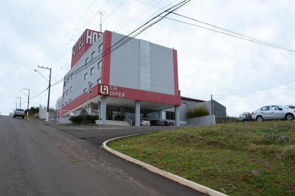 Lh Plaza Hotel