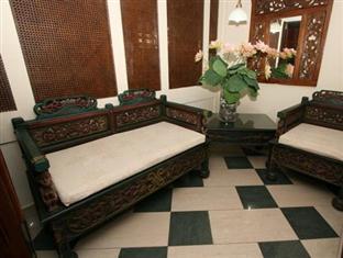 Central Hotel