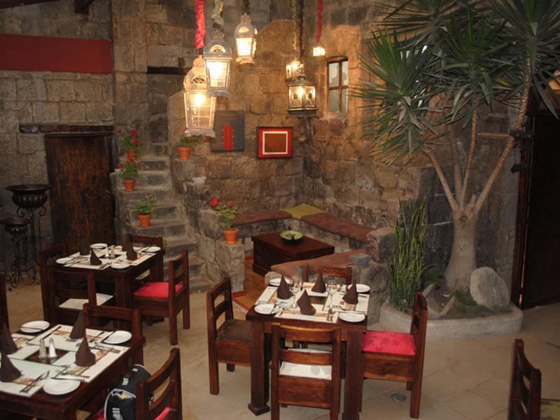 Roka Plaza Hotel Boutique