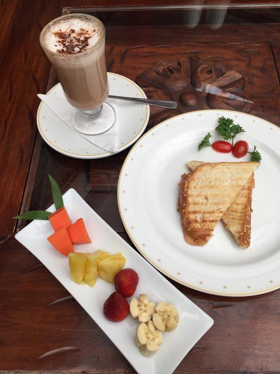 Roka Plaza Hotel Boutique