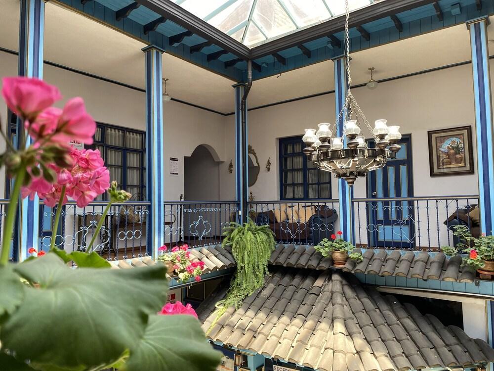Hotel Montecarlo