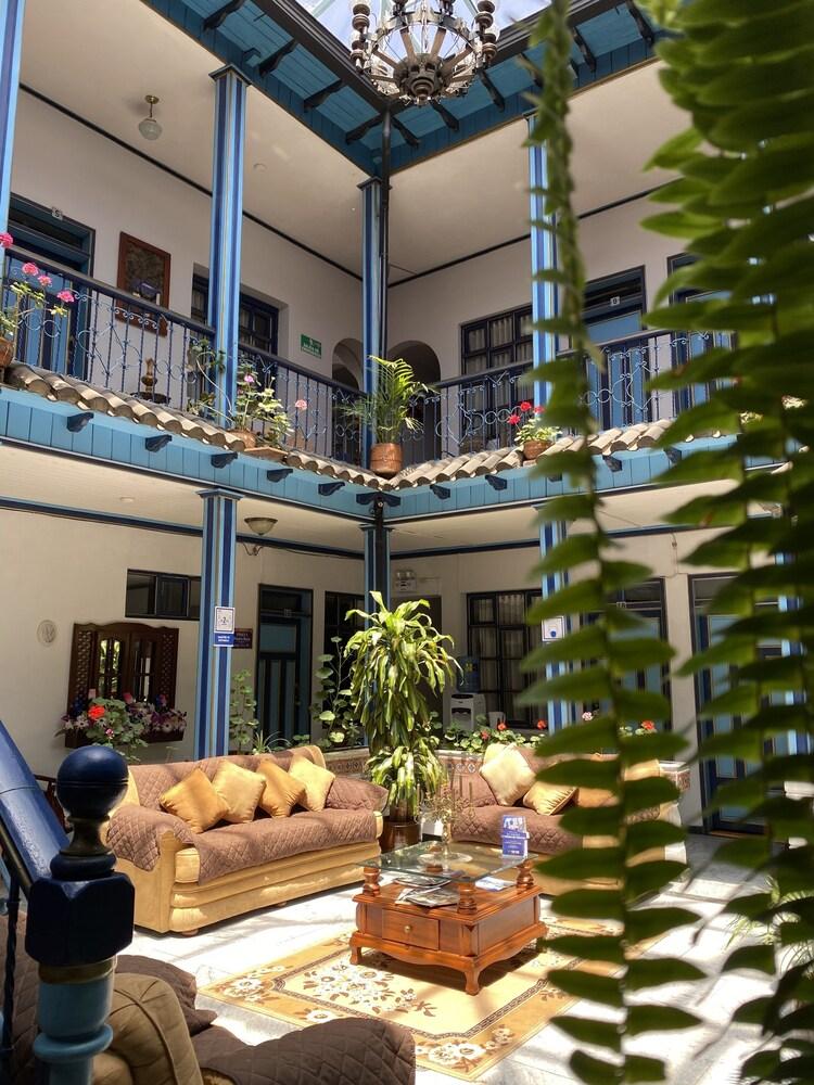 Hotel Montecarlo
