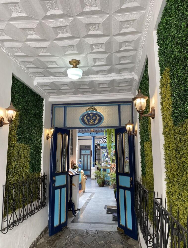 Hotel Montecarlo