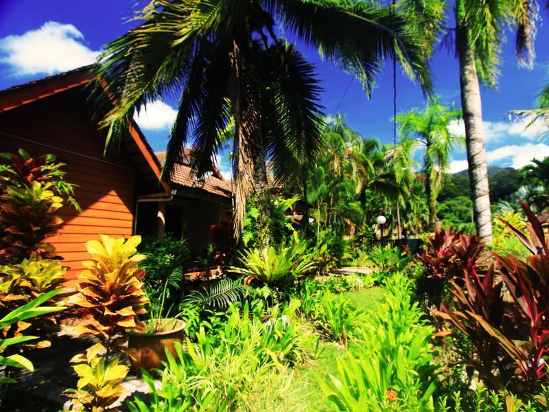 Six Villa Inn