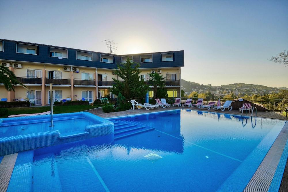 WaterLoo Hotel