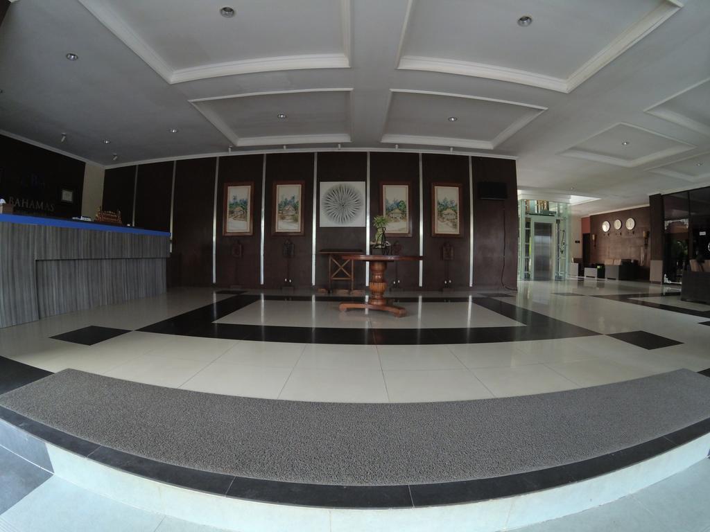 Bahamas Hotel & Resort Belitung