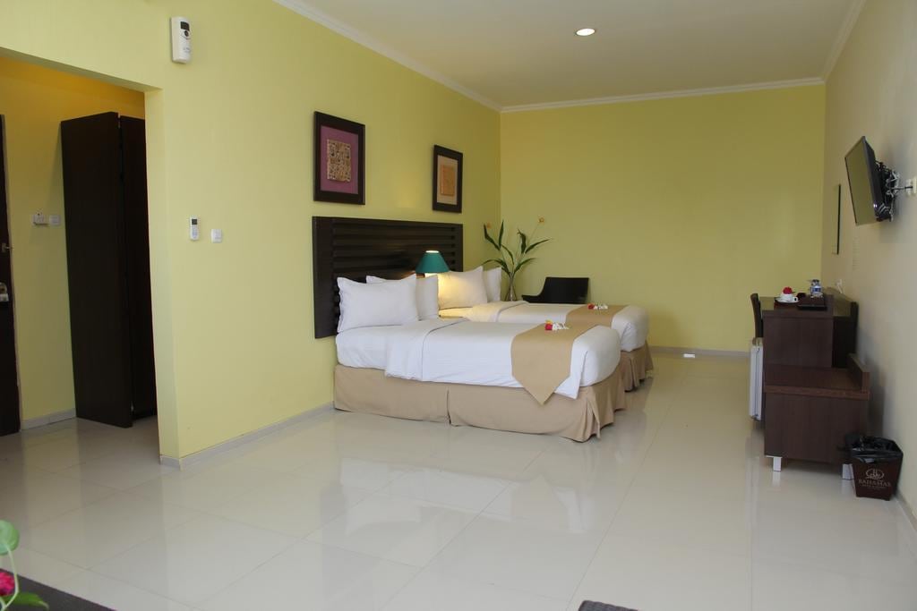 Bahamas Hotel & Resort Belitung