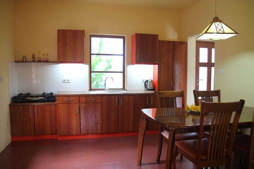 Villa Durian Tuktuk Timbul