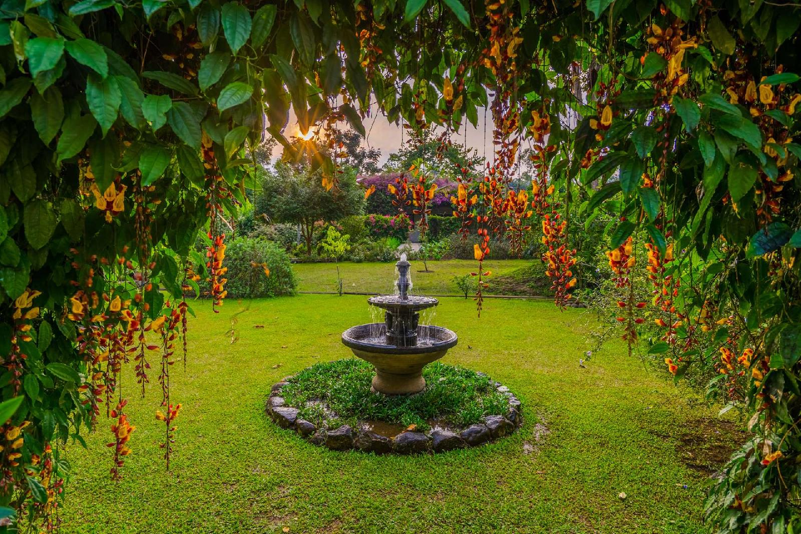Kebun Mawar Situhapa Hotel