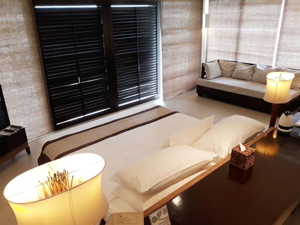 Hotel Kamana Sactuary Resort and Spa
