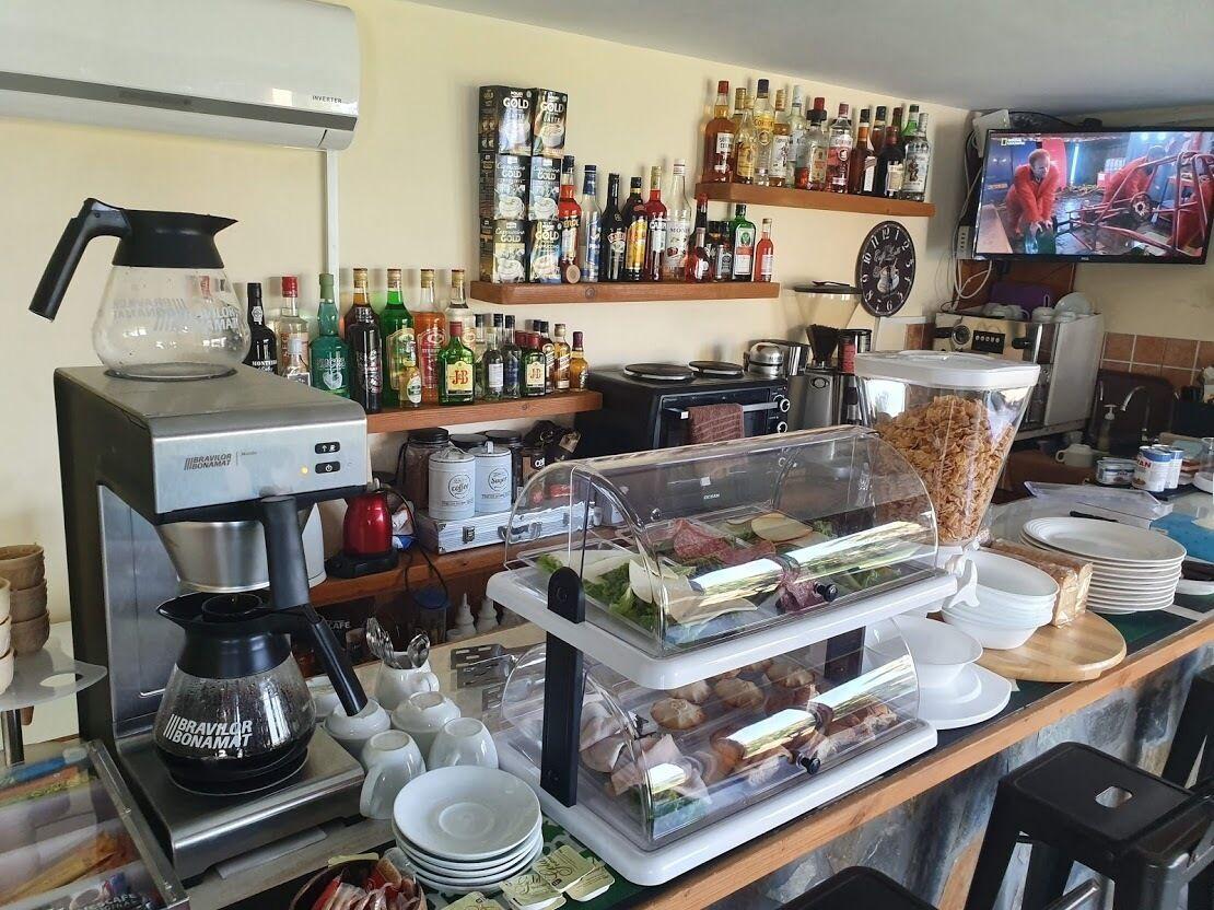 Kanalli Restaurant And  Apartments