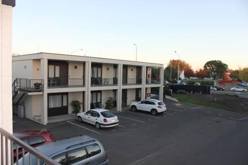 Elmore Lodge Motel