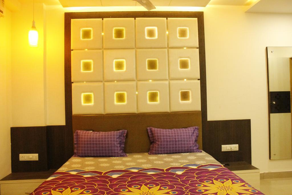 Hotel Shiv Lake