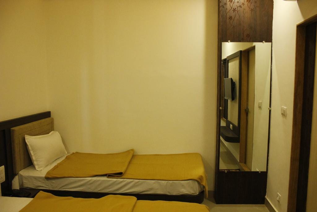 Hotel Shiv Lake
