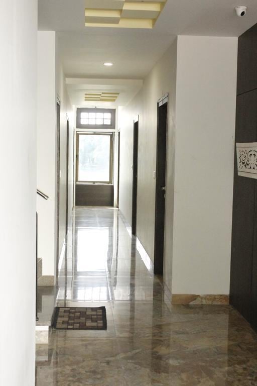 Hotel Shiv Lake