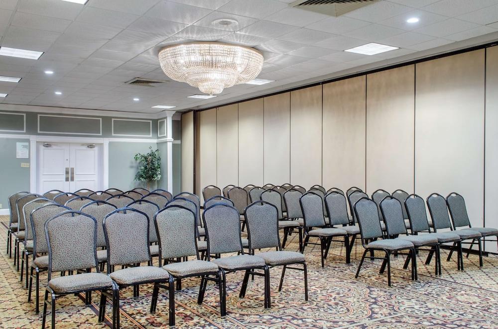 Suburban Extended Stay Hotel Shreveport Airport