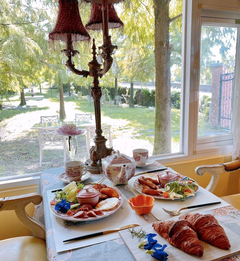 England Castle B&B